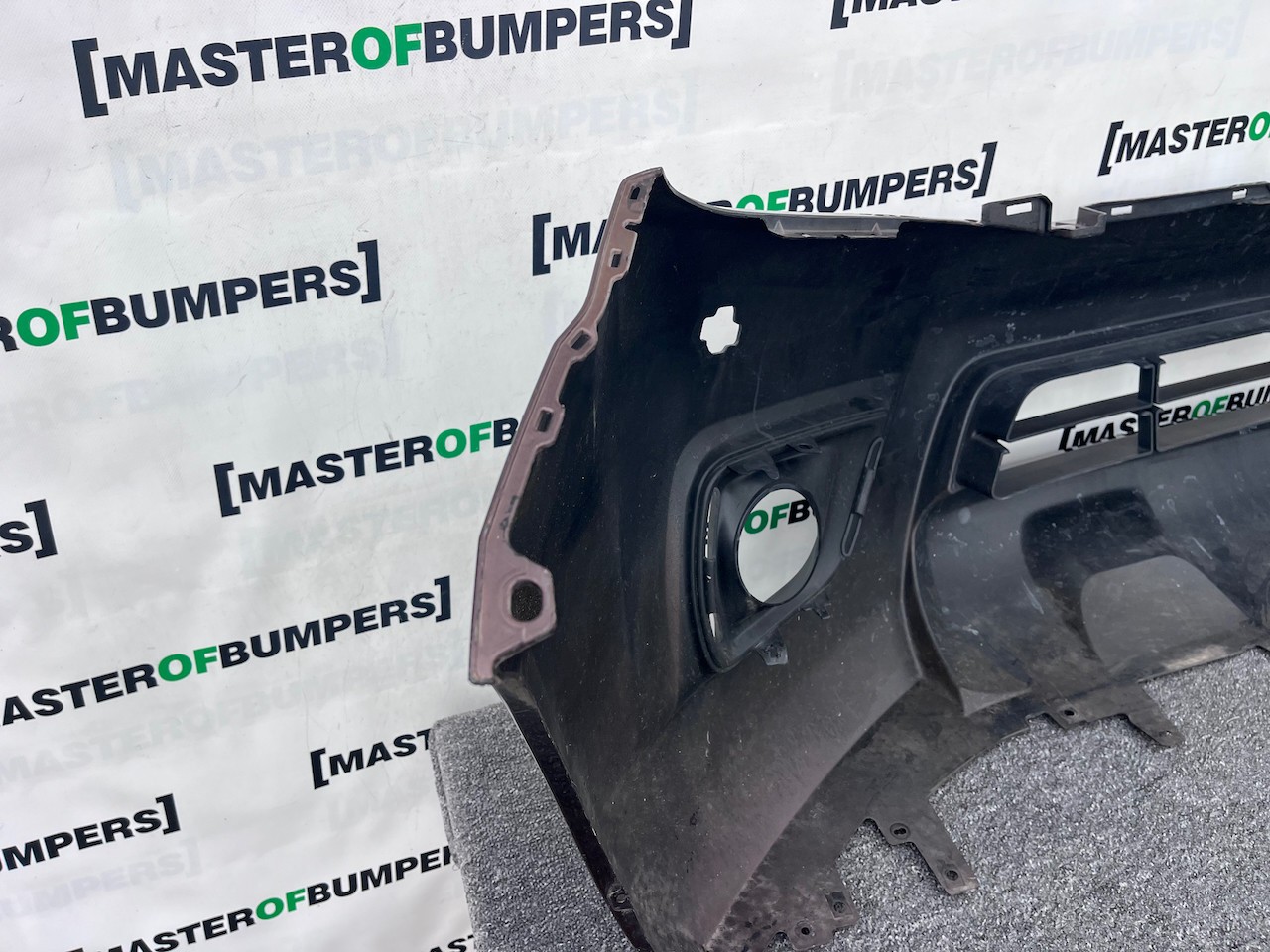 Nissan Navara Tekna Pick Up Mk4 2016-2021 Front Bumper + Jets Genuine [l688]