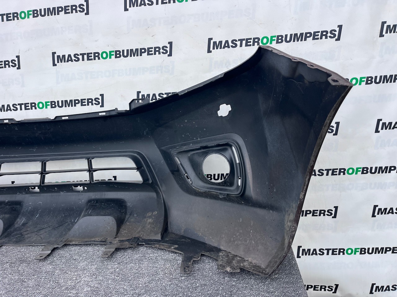 Nissan Navara Tekna Pick Up Mk4 2016-2021 Front Bumper + Jets Genuine [l688]
