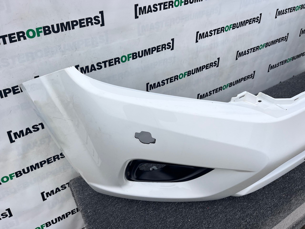 Nissan Navara Tekna Pick Up Mk4 2016-2021 Front Bumper + Jets Genuine [l693]