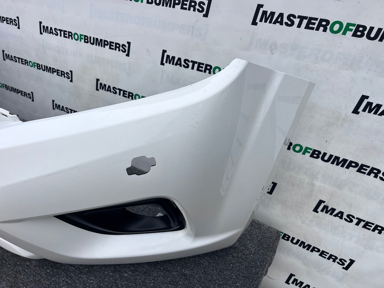 Nissan Navara Tekna Pick Up Mk4 2016-2021 Front Bumper + Jets Genuine [l693]