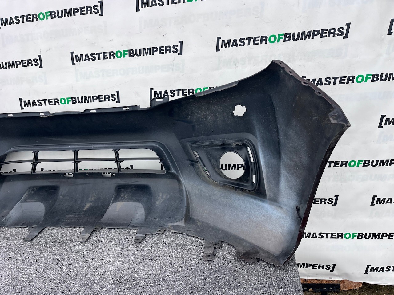 Nissan Navara Tekna Pick Up Mk4 2016-2021 Front Bumper + Jets Genuine [l691]