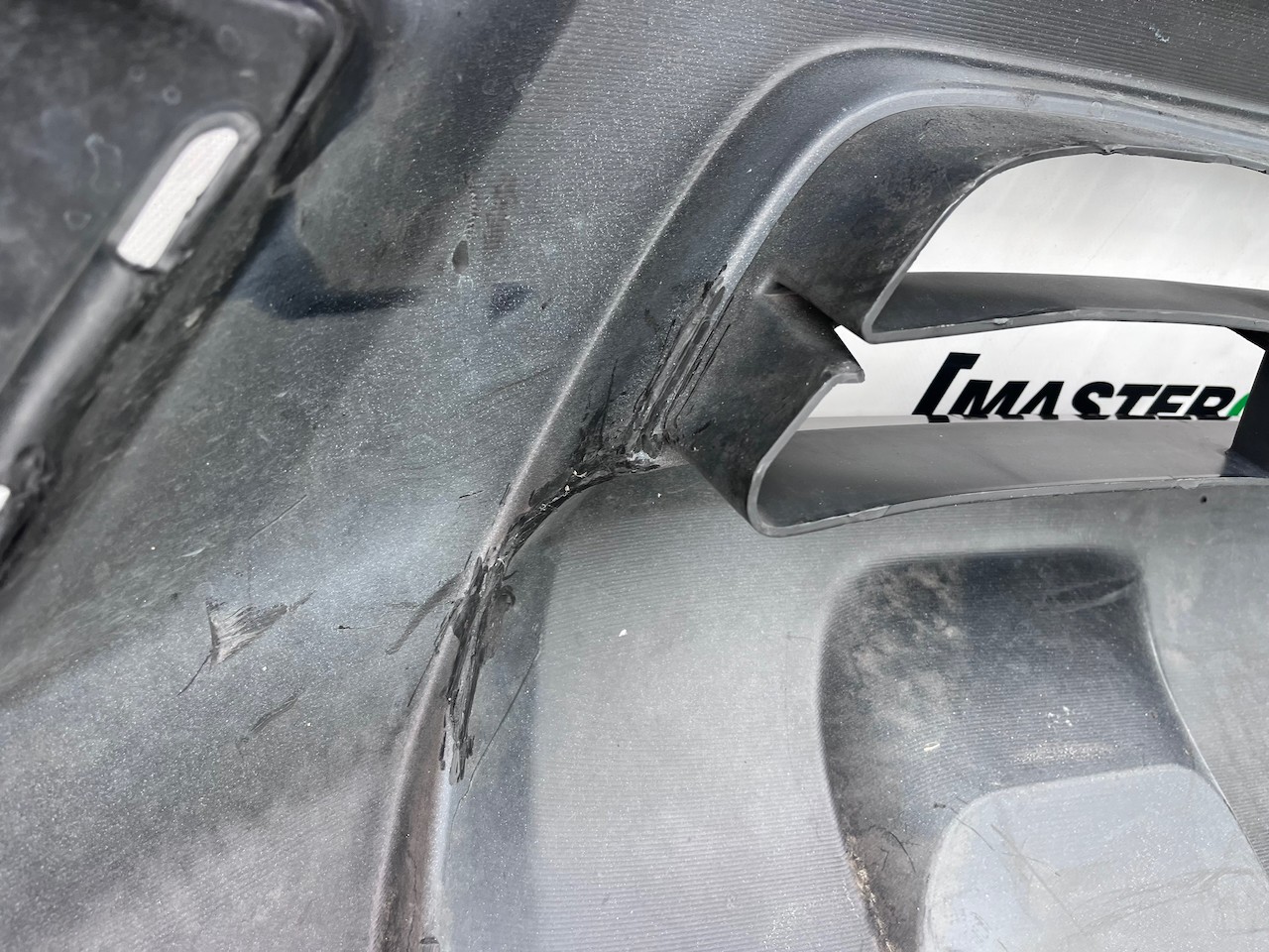 Nissan Navara Tekna Pick Up Mk4 2016-2021 Front Bumper + Jets Genuine [l691]