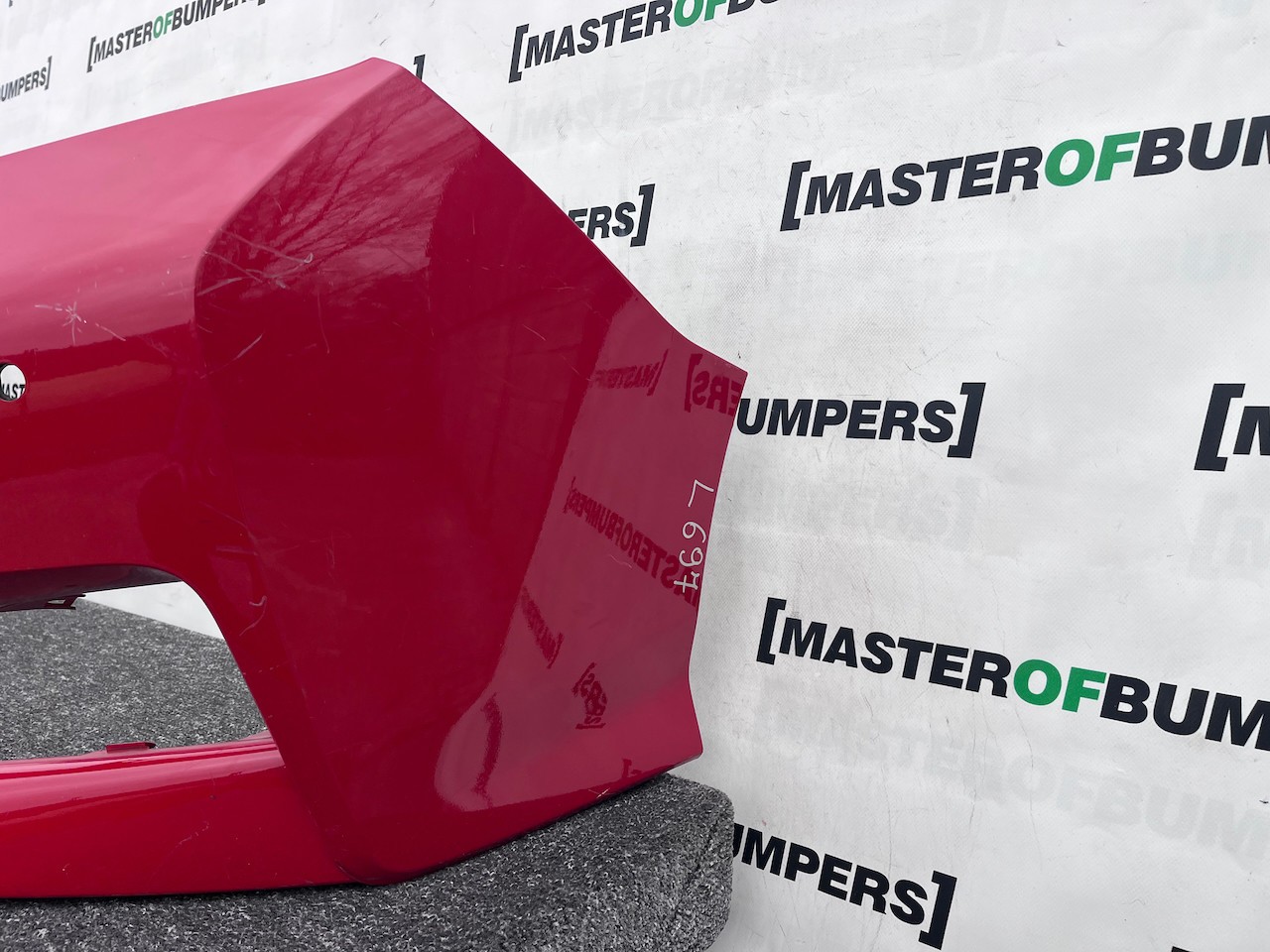 Nissan Leaf Tekna N-connecta Mk2 2017-2022 Front Bumper 4 Pdc Genuine [l697]