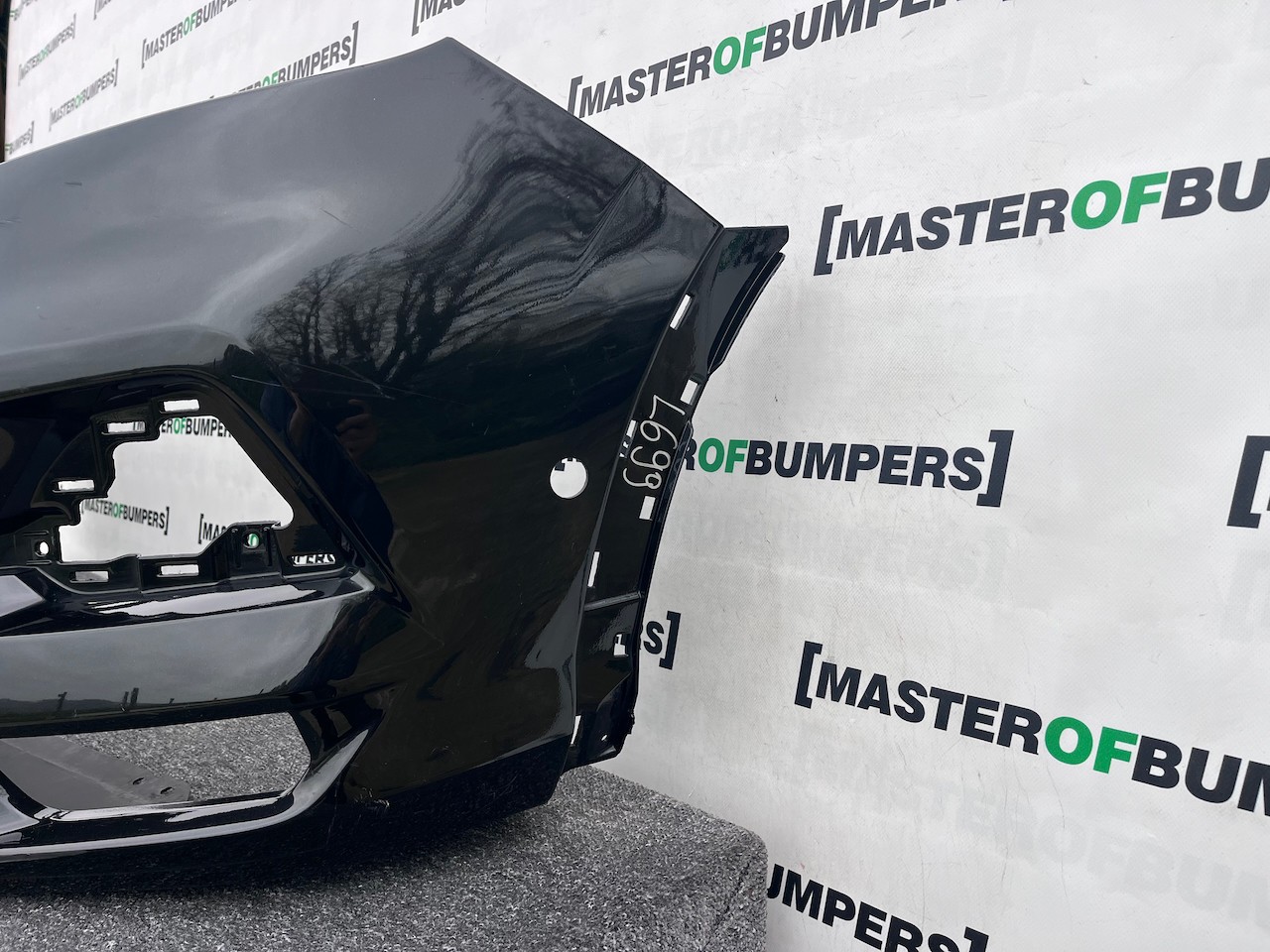 Nissan Qashqai Tekna Mk2 Lift 2017-2020 Front Bumper 6 Pdc No Jets Genuin [l699]