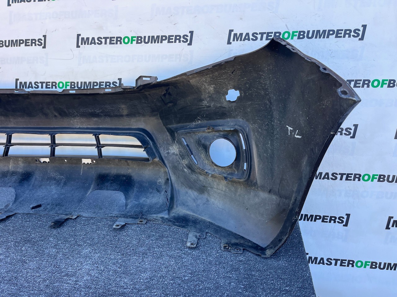 Nissan Navara Tekna Pick Up Mk4 2016-2021 Front Bumper + Jets Genuine [l720]