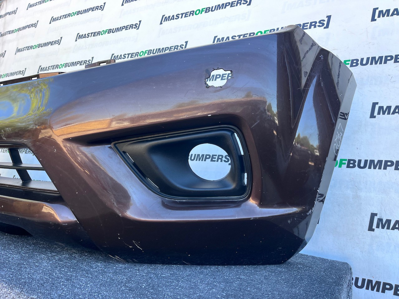 Nissan Navara Tekna Pick Up Mk4 2016-2021 Front Bumper + Jets Genuine [l720]