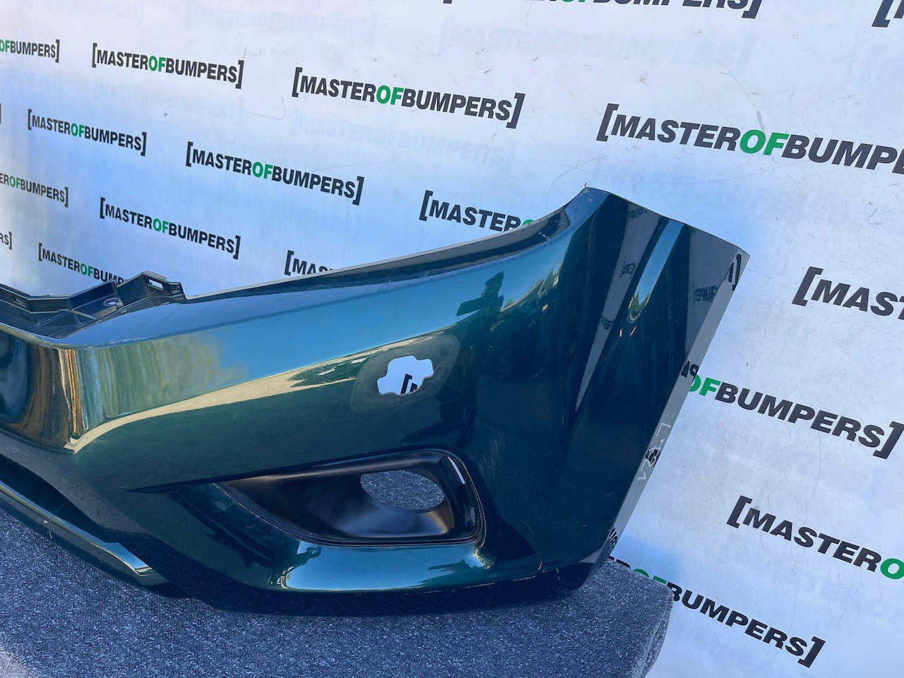 Nissan Navara Tekna Pick Up Mk4 2016-2021 Front Bumper + Jets Genuine [l721]