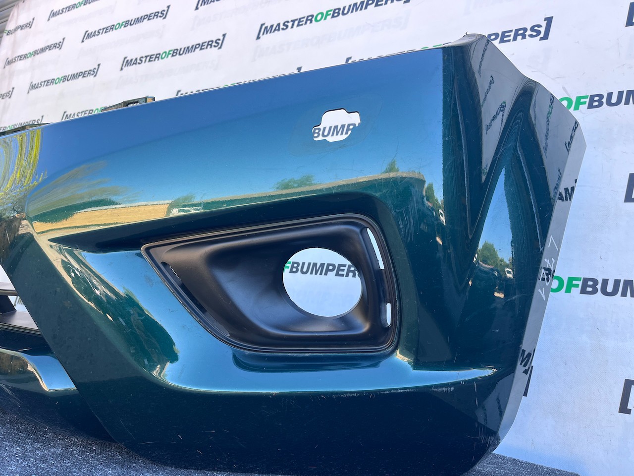 Nissan Navara Tekna Pick Up Mk4 2016-2021 Front Bumper + Jets Genuine [l721]