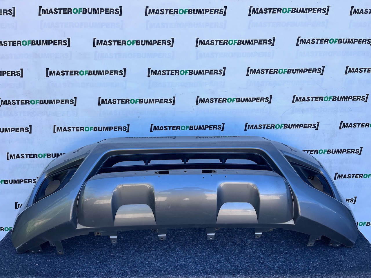 Nissan Navara Tekna Pick Up Mk4 2016-2021 Front Bumper No Jets Genuine [l718]
