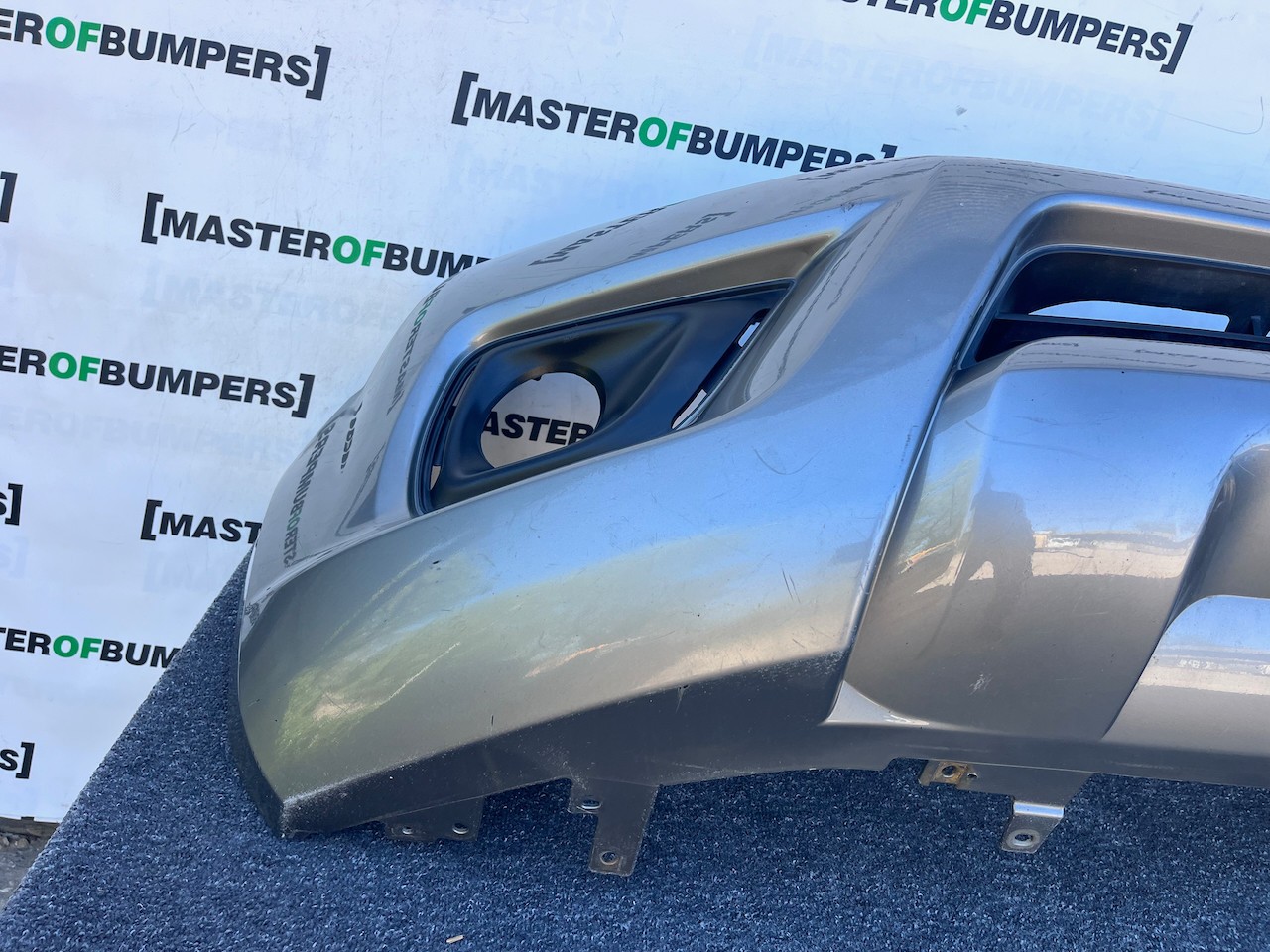 Nissan Navara Tekna Pick Up Mk4 2016-2021 Front Bumper No Jets Genuine [l718]