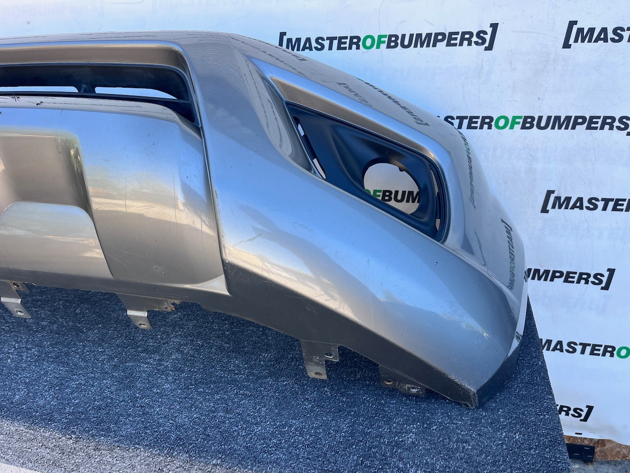 Nissan Navara Tekna Pick Up Mk4 2016-2021 Front Bumper No Jets Genuine [l718]