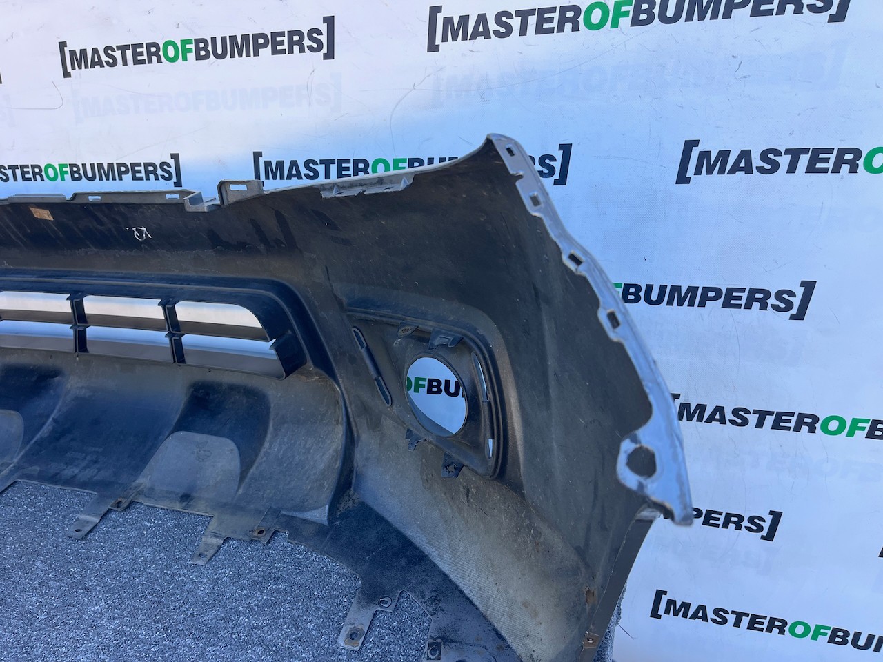Nissan Navara Tekna Pick Up Mk4 2016-2021 Front Bumper No Jets Genuine [l718]