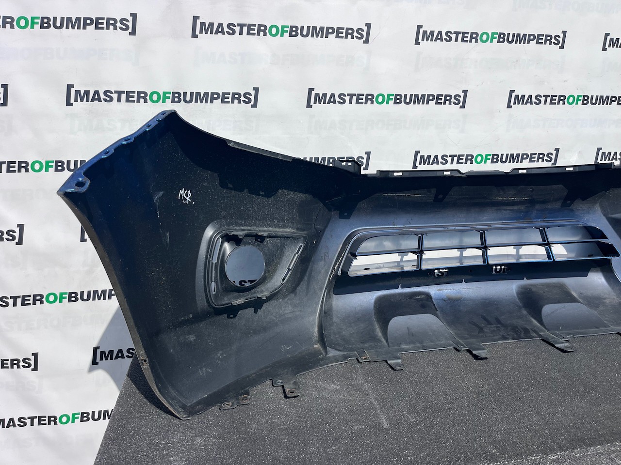 Nissan Navara Tekna Pick Up Mk4 2016-2021 Front Bumper No Jets Genuine [l740]