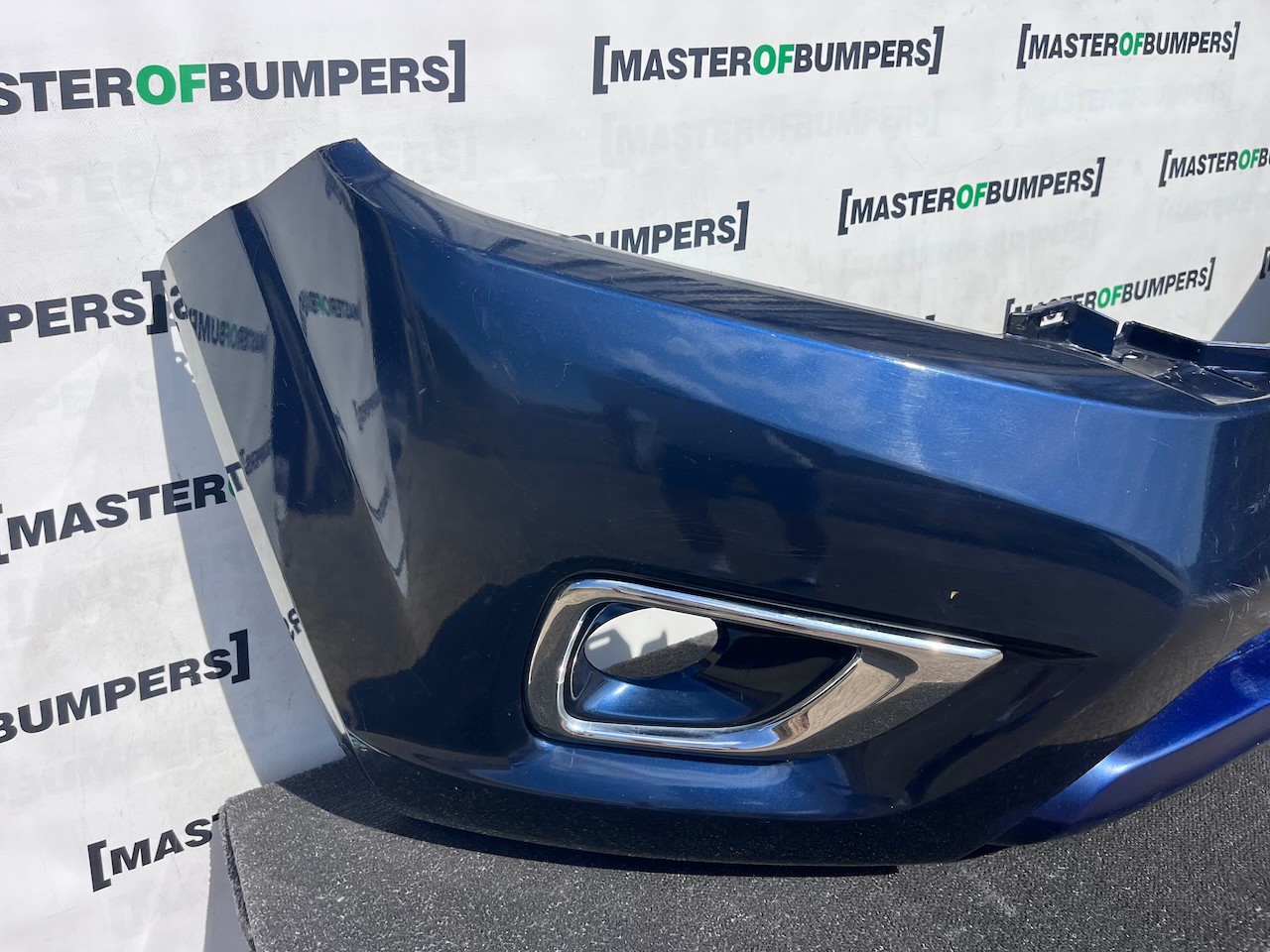 Nissan Navara Tekna Pick Up Mk4 2016-2021 Front Bumper No Jets Genuine [l740]