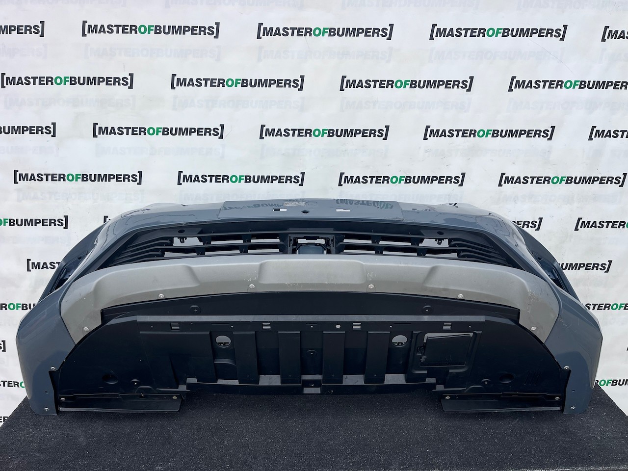 Nissan Townstar Tekna Van 2023-2026 Front Bumper 6 Pdc Genuine [l742]