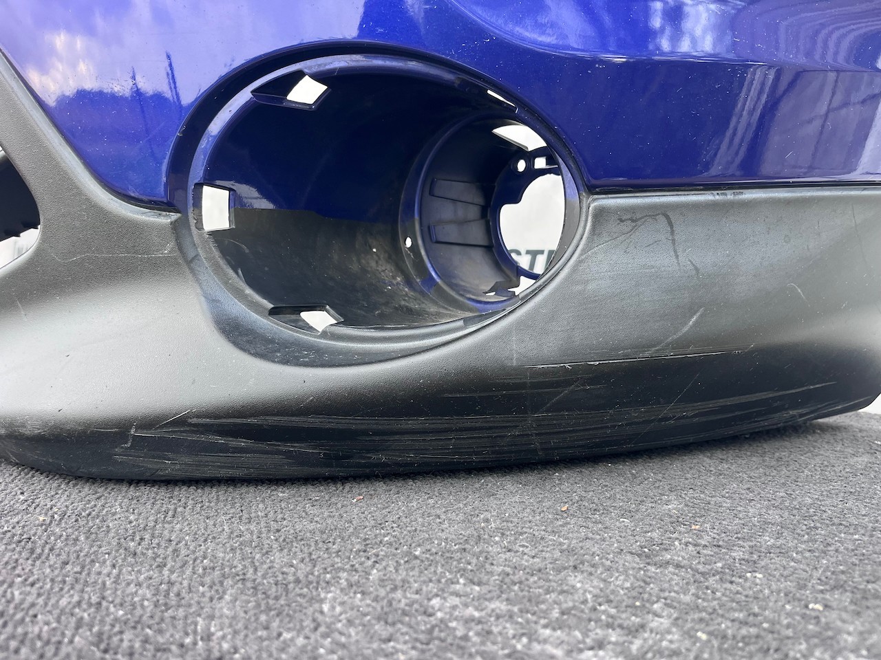Nissan Qashqai Tekna Mk2 2014-2017 Front Bumper 4 Pdc No Jets Genuine [l744]