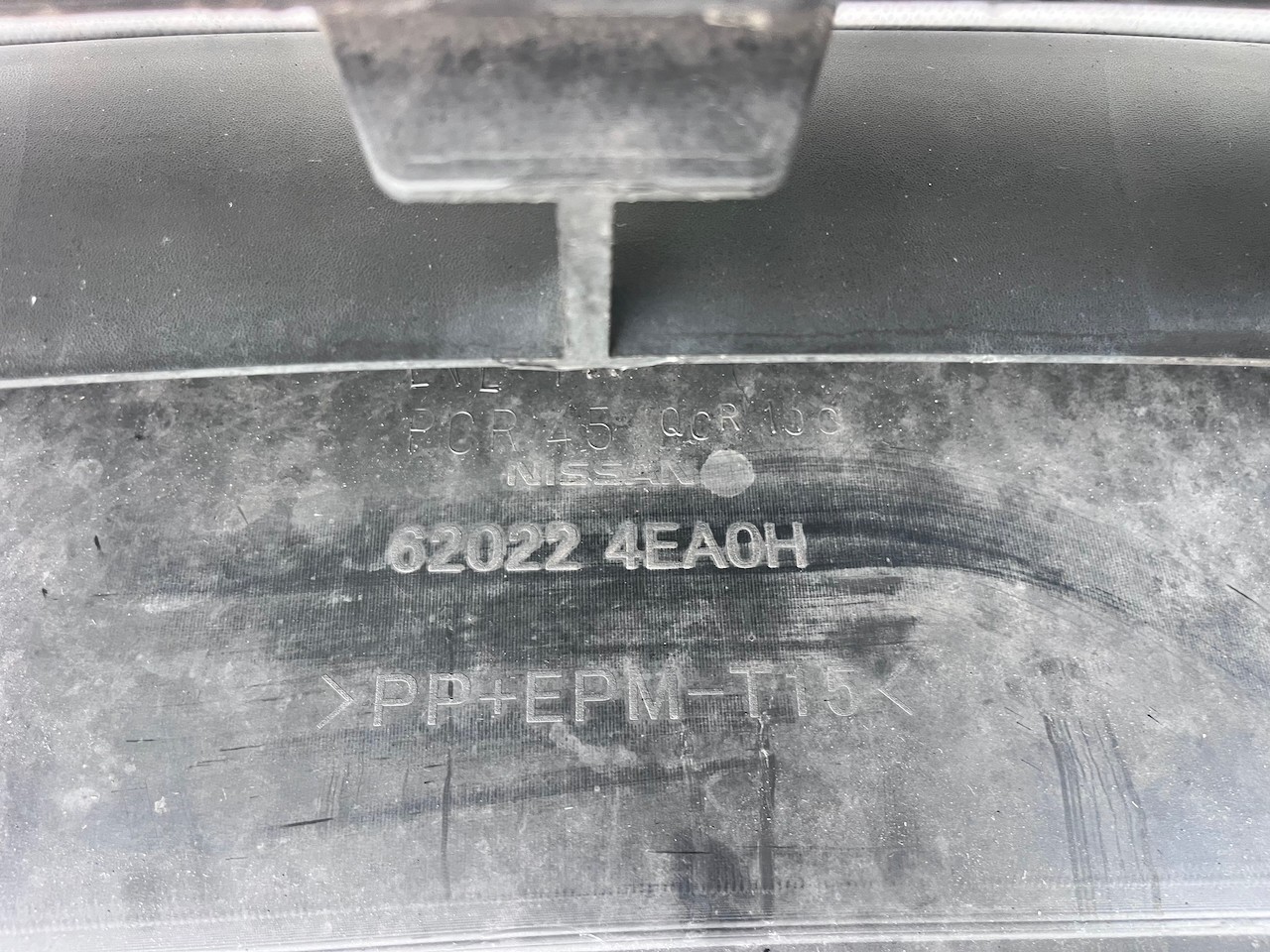 Nissan Qashqai Tekna Mk2 2014-2017 Front Bumper 4 Pdc No Jets Genuine [l744]