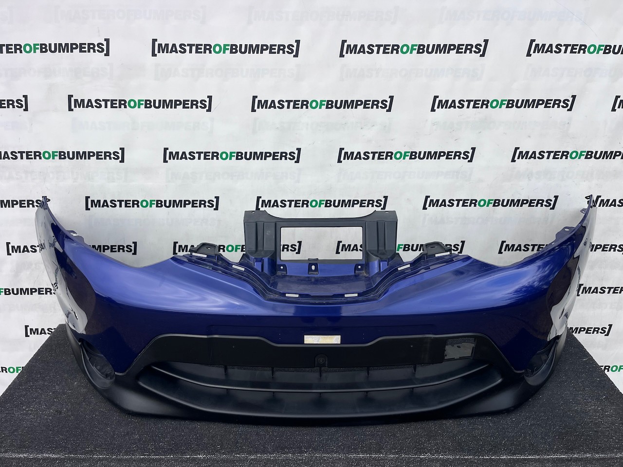 Nissan Qashqai Tekna Mk2 2014-2017 Front Bumper 4 Pdc No Jets Genuine [l744]