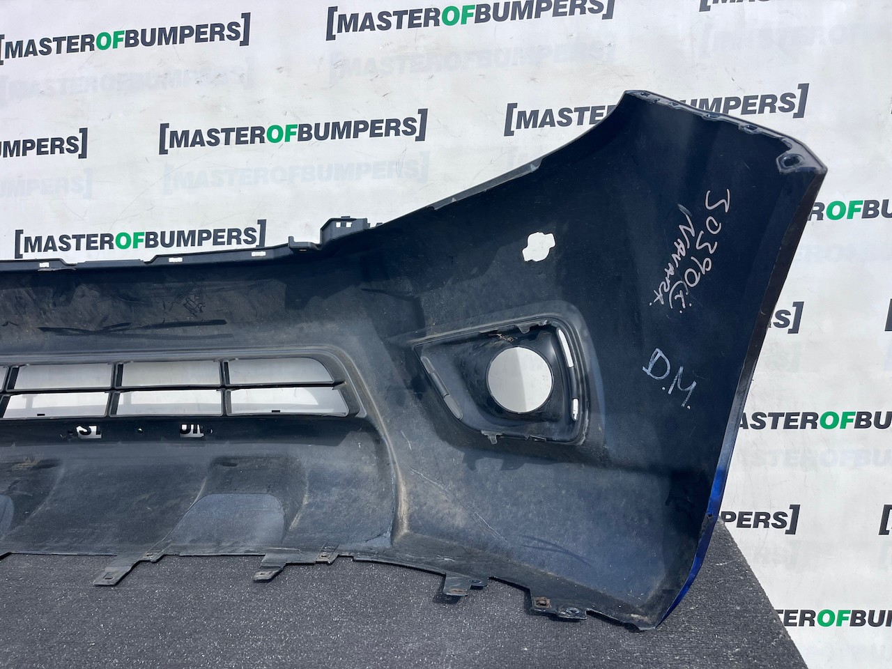 Nissan Navara Tekna Pick Up Mk4 2016-2021 Front Bumper + Jets Genuine [l745]