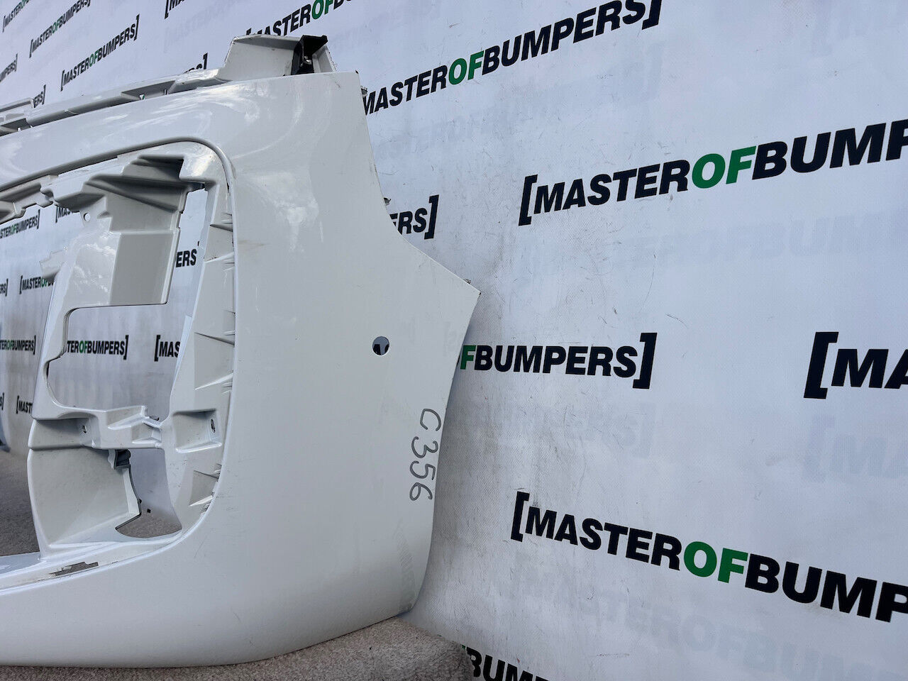 Peugeot Expert Vivaro Scudo Zafira 2016-2022 Front Bumper 6 Pdc Genuine [c356]