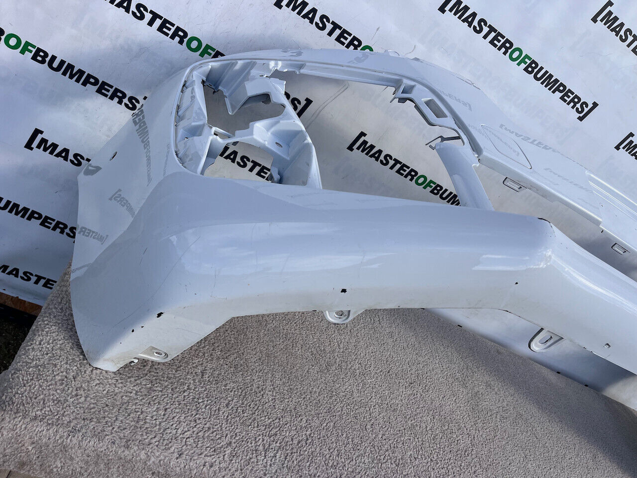 Peugeot Expert Vivaro Scudo Zafira 2016-2022 Front Bumper 6 Pdc Genuine [c356]