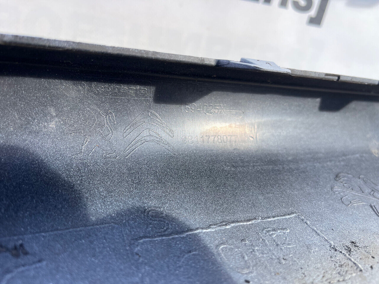 Peugeot Expert Vivaro Scudo Zafira 2016-2022 Front Bumper 6 Pdc Genuine [c356]