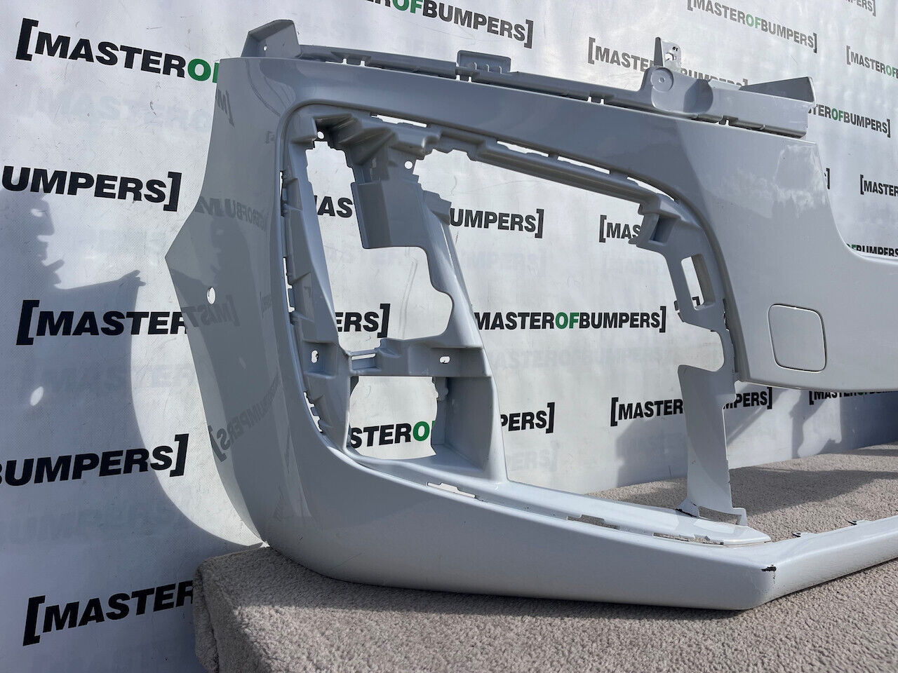 Peugeot Expert Vivaro Scudo Zafira 2016-2022 Front Bumper 6 Pdc Genuine [c356]