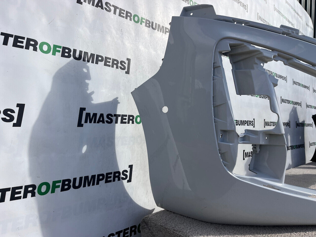 Peugeot Expert Vivaro Scudo Zafira 2016-2022 Front Bumper 6 Pdc Genuine [c356]