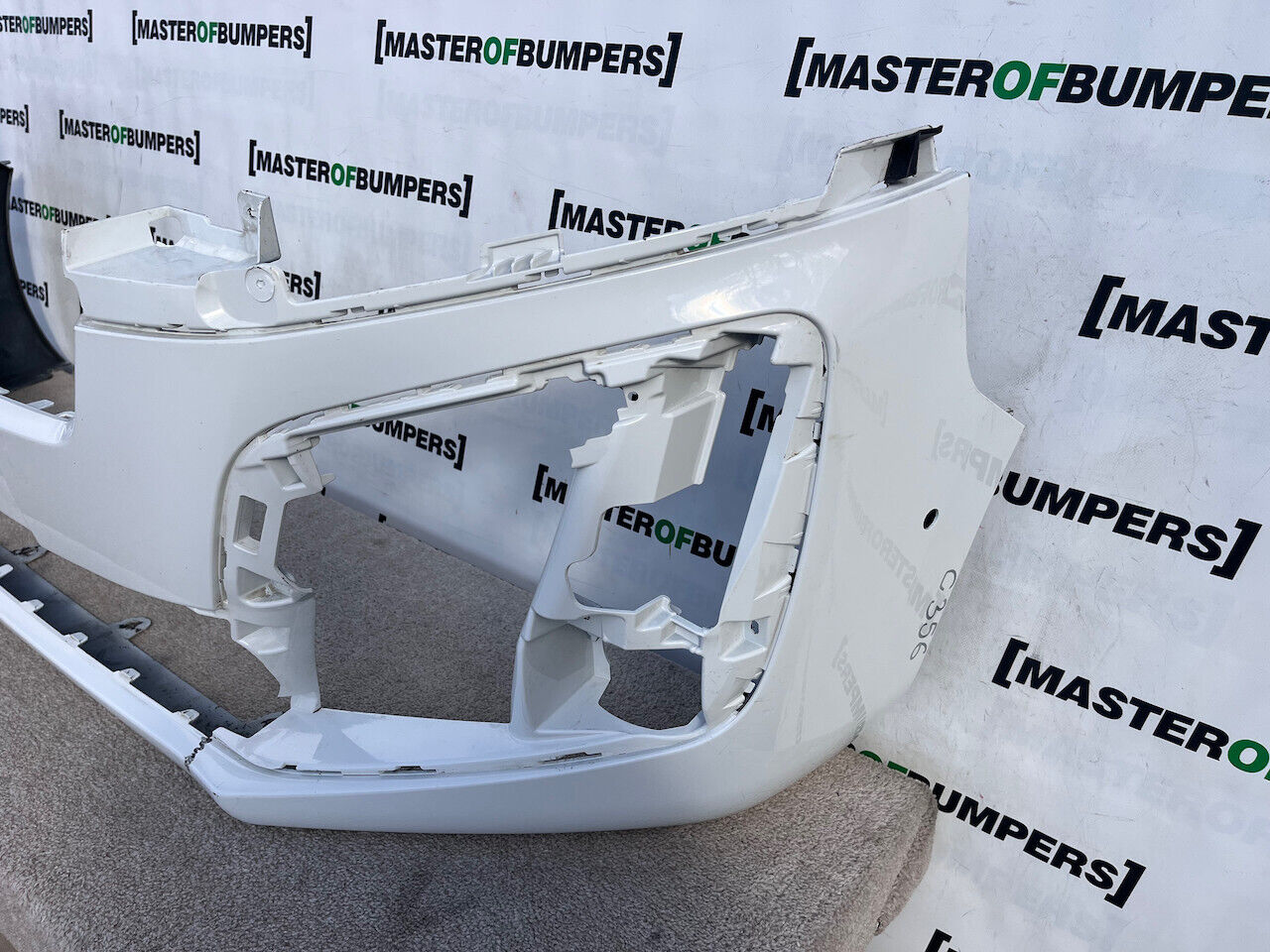 Peugeot Expert Vivaro Scudo Zafira 2016-2022 Front Bumper 6 Pdc Genuine [c356]