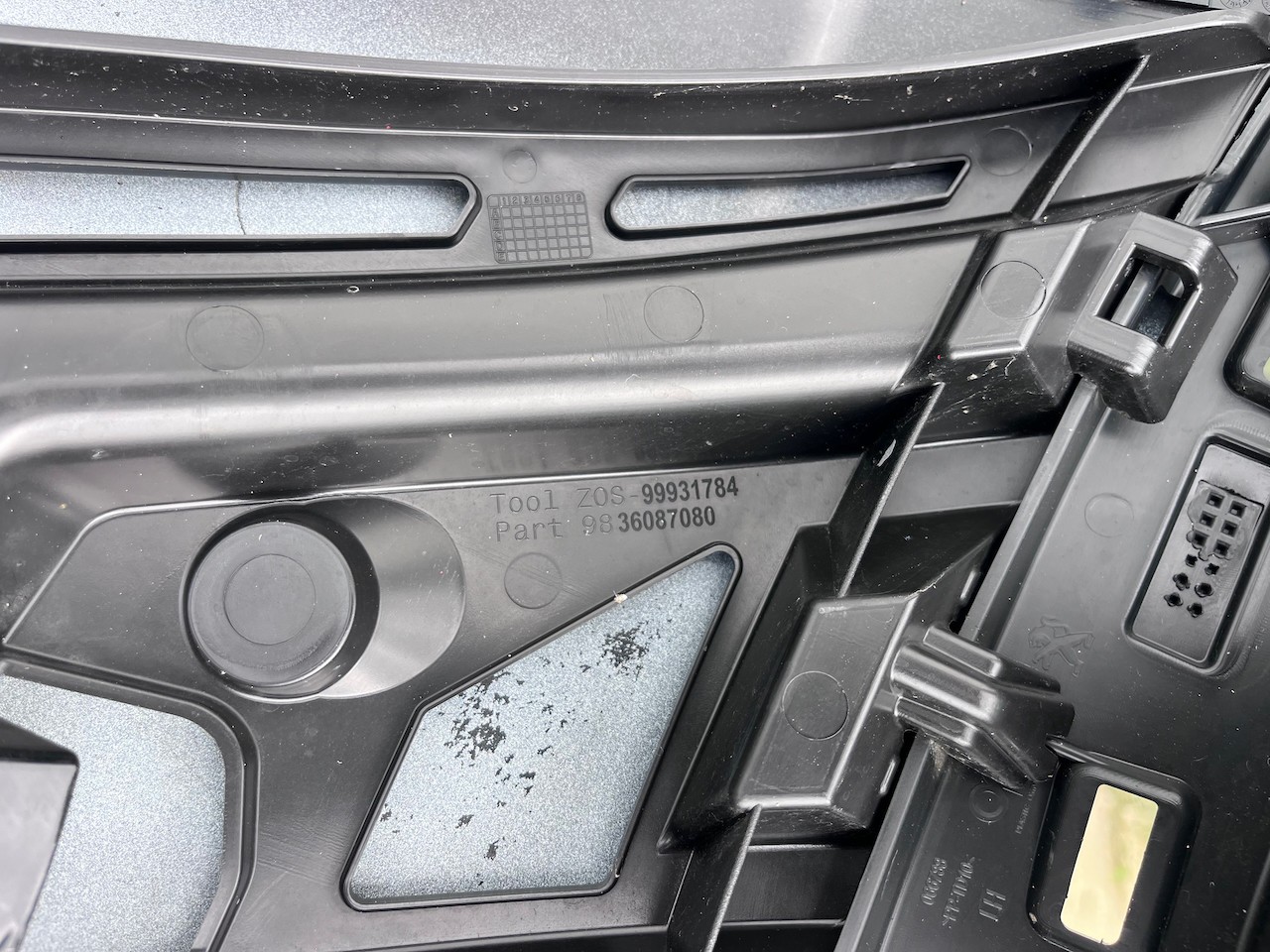 Peugeot 208 Gt Line Mk2 2020-2023 Rear Bumper 6 Pdc Genuine [c431]