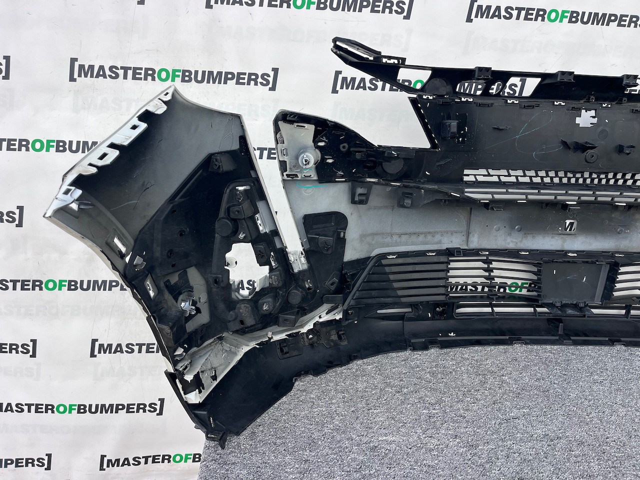 Peugeot 3008 5008 Gt Line Face Lift 2020-2024 Front Bumper 4 Pdc Genuine [c438]