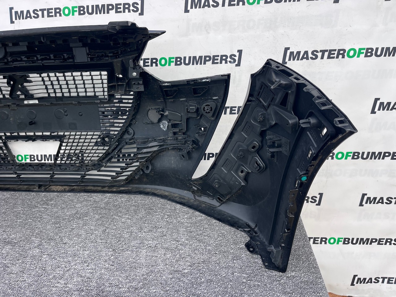 Peugeot 208 Gt Line Mk2 Hatchback 2020-2024 Front Bumper 6 Pdc Genuine [c460]