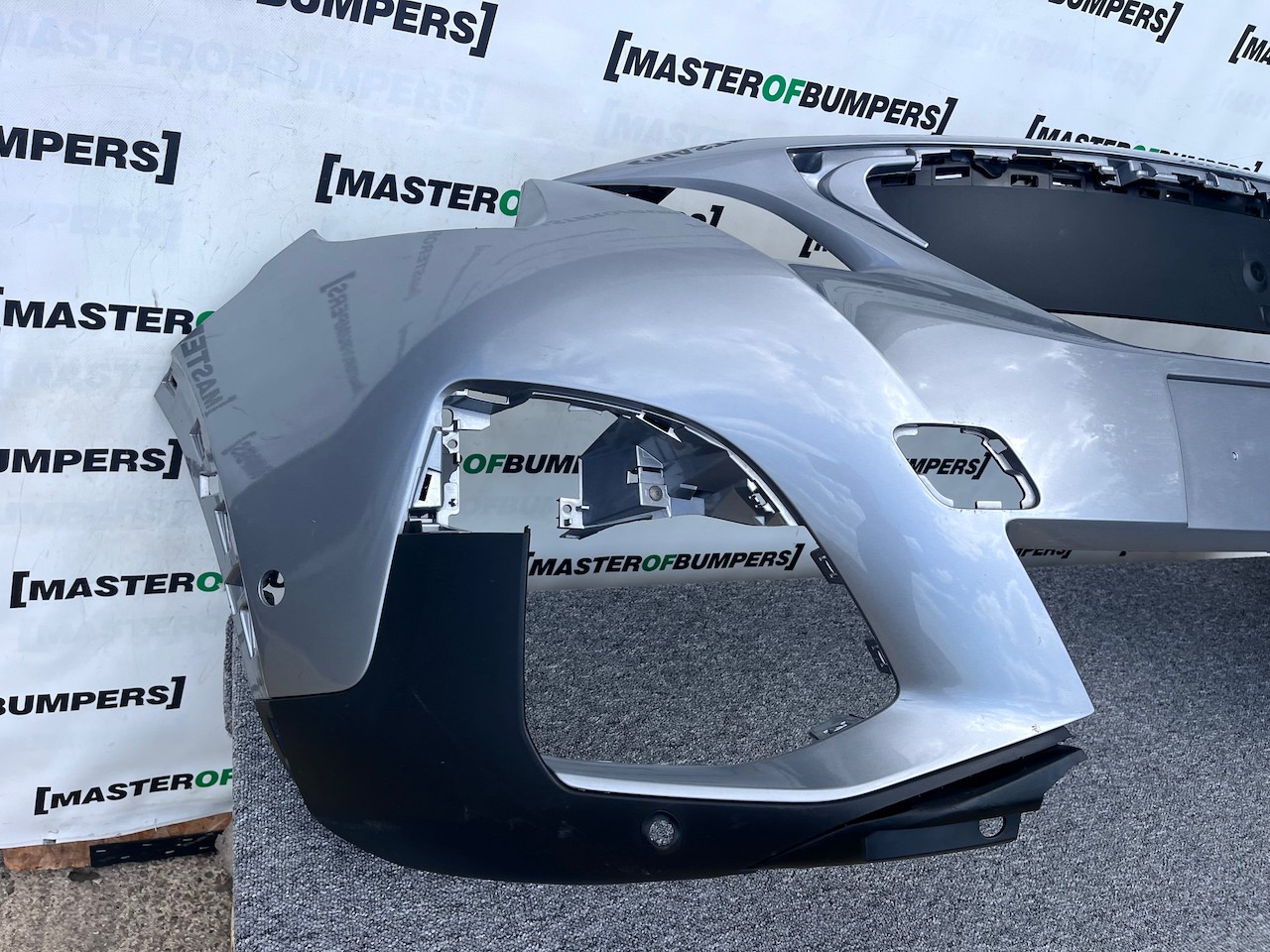 Peugeot 3008 5008 Gt Line Only 2017-2020 Front Bumper 6 Pdc Genuine [c417]