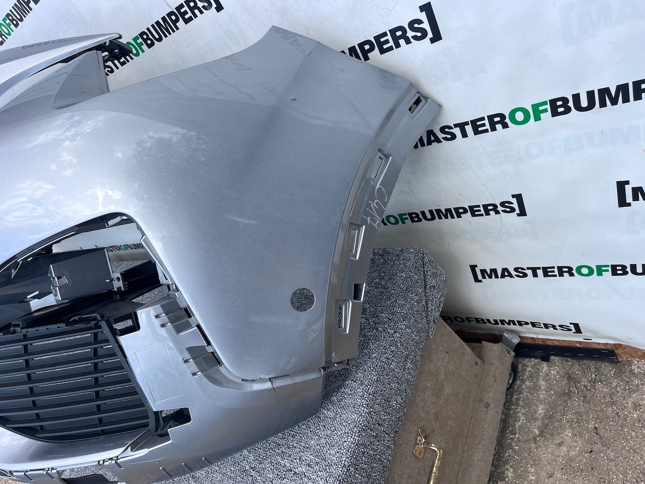 Peugeot 3008 5008 Gt Line Only 2017-2020 Front Bumper 6 Pdc Genuine [c417]