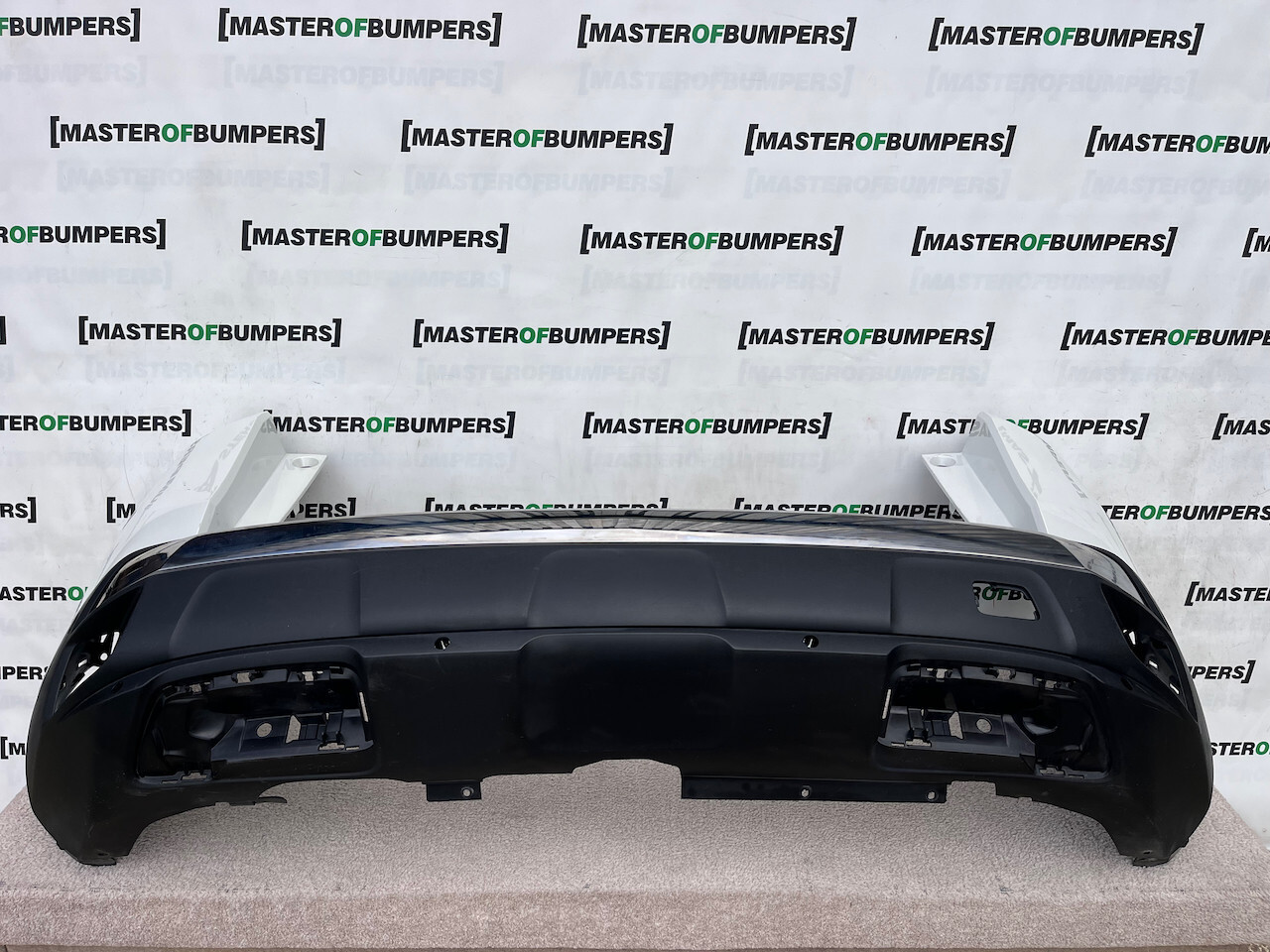 Peugeot 3008 Gt Line Allure 2017-2020 Rear Bumper 6 Pdc Genuine [c405]