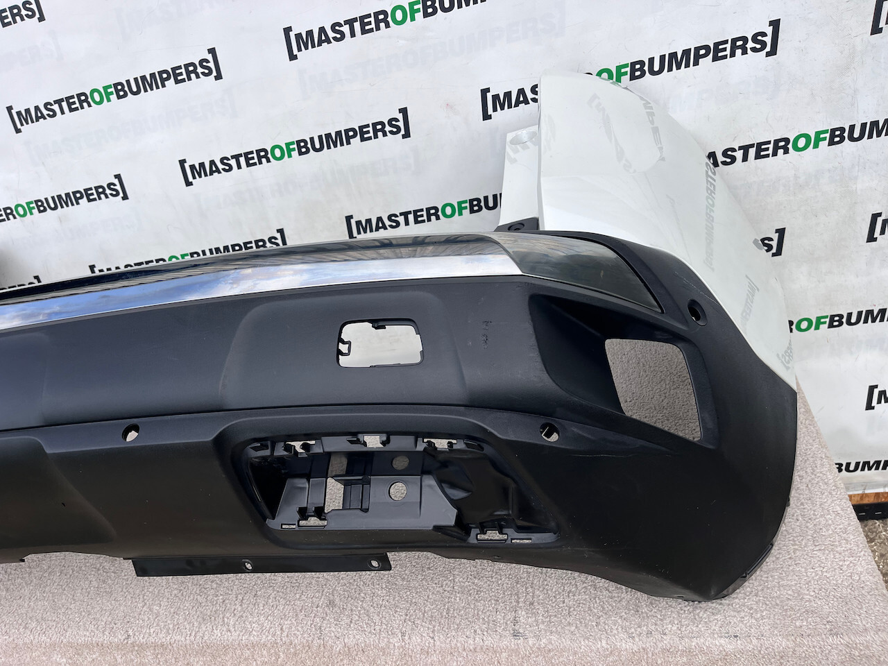 Peugeot 3008 Gt Line Allure 2017-2020 Rear Bumper 6 Pdc Genuine [c405]