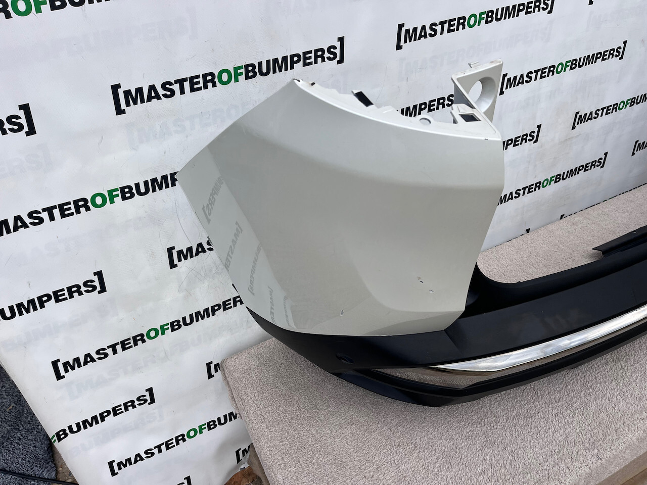 Peugeot 3008 Gt Line Allure 2017-2020 Rear Bumper 6 Pdc Genuine [c405]