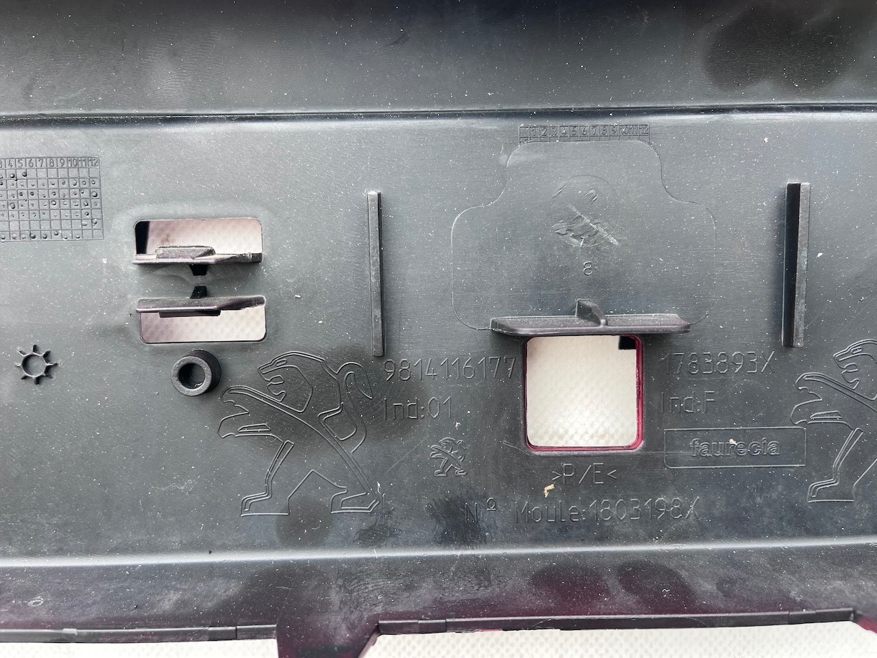 Peugeot 2008 Allure Signature Mk1 Lift 2016-2019 Front Bumper Genuine [c426]