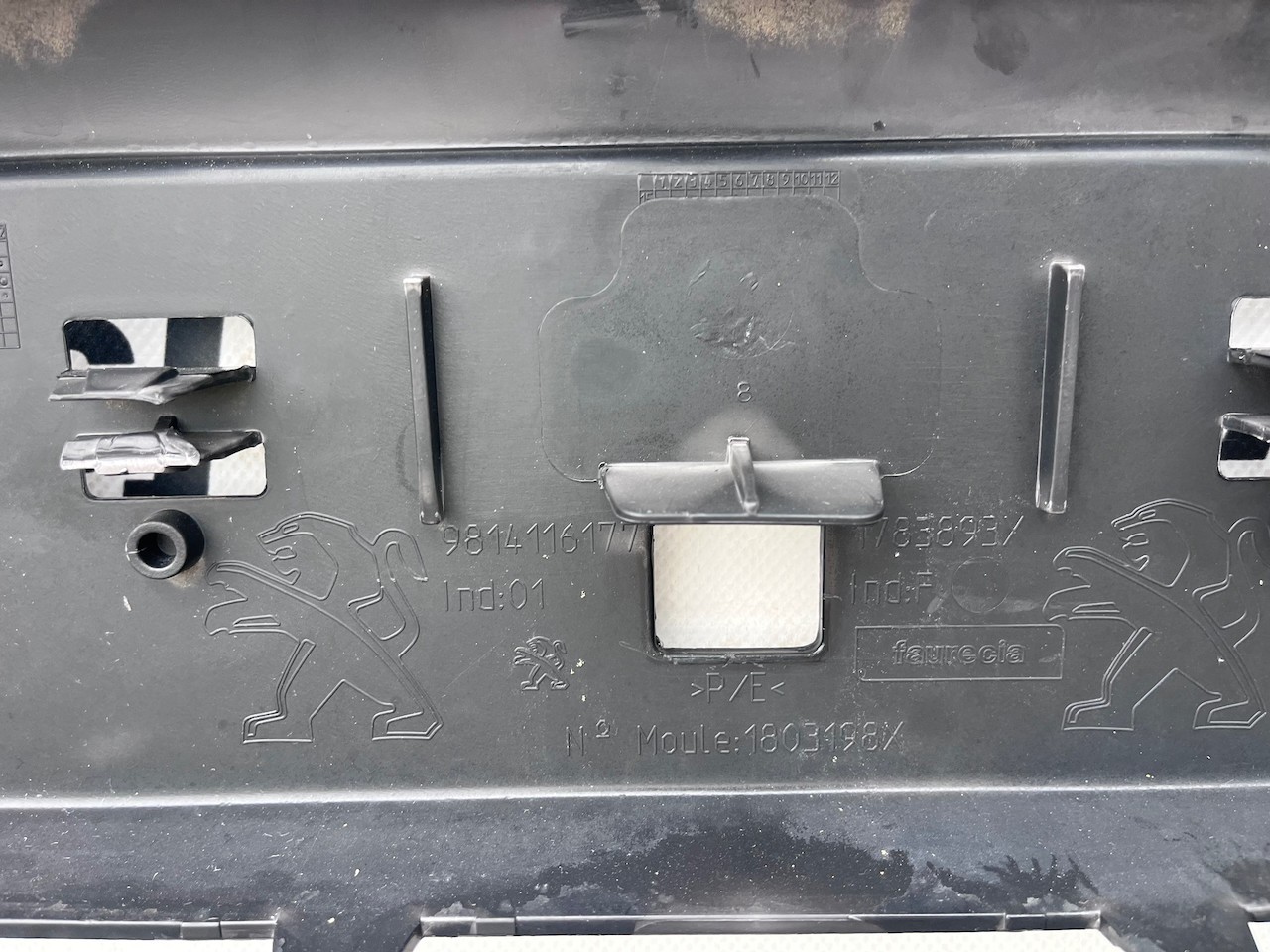 Peugeot 2008 Gt Line Allure Mk1 Lift 2016-2019 Front Bumper Genuine [c427]