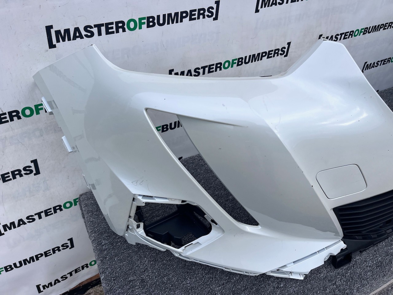 Peugeot 2008 Gt Line Pure Tech 2020-2023 Front Bumper 4 Pdc Genuine [c461]