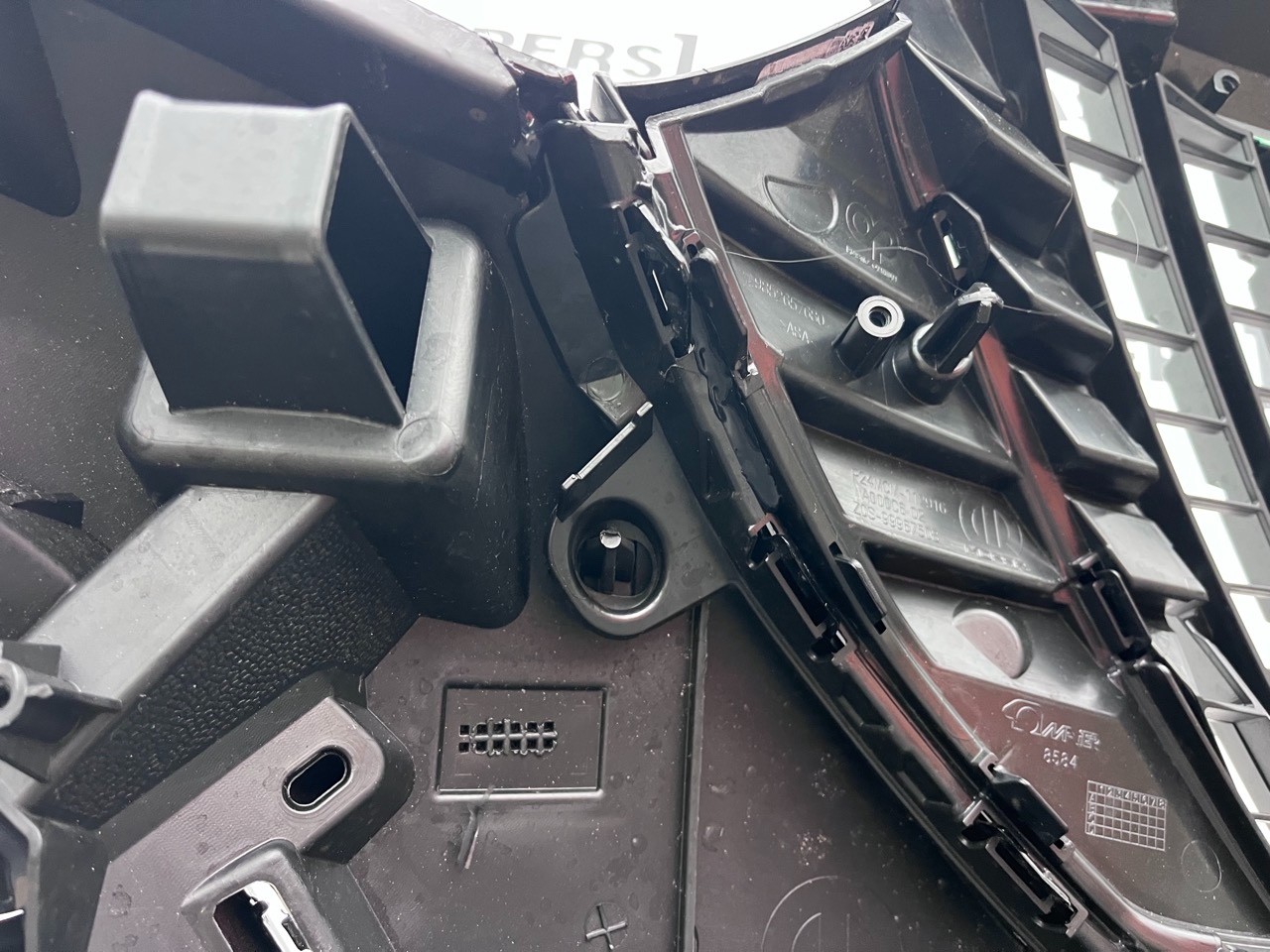 Peugeot 2008 Pure Tech E-2008 2023-on Front Bumper 4 Pdc Genuine [c462]