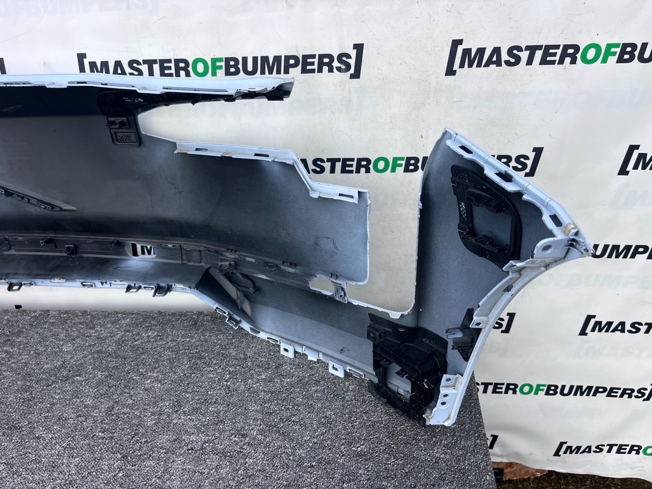 Volvo Ex30 Plus Performance 2024-on Front Bumper 6 Pdc Genuine [n384]