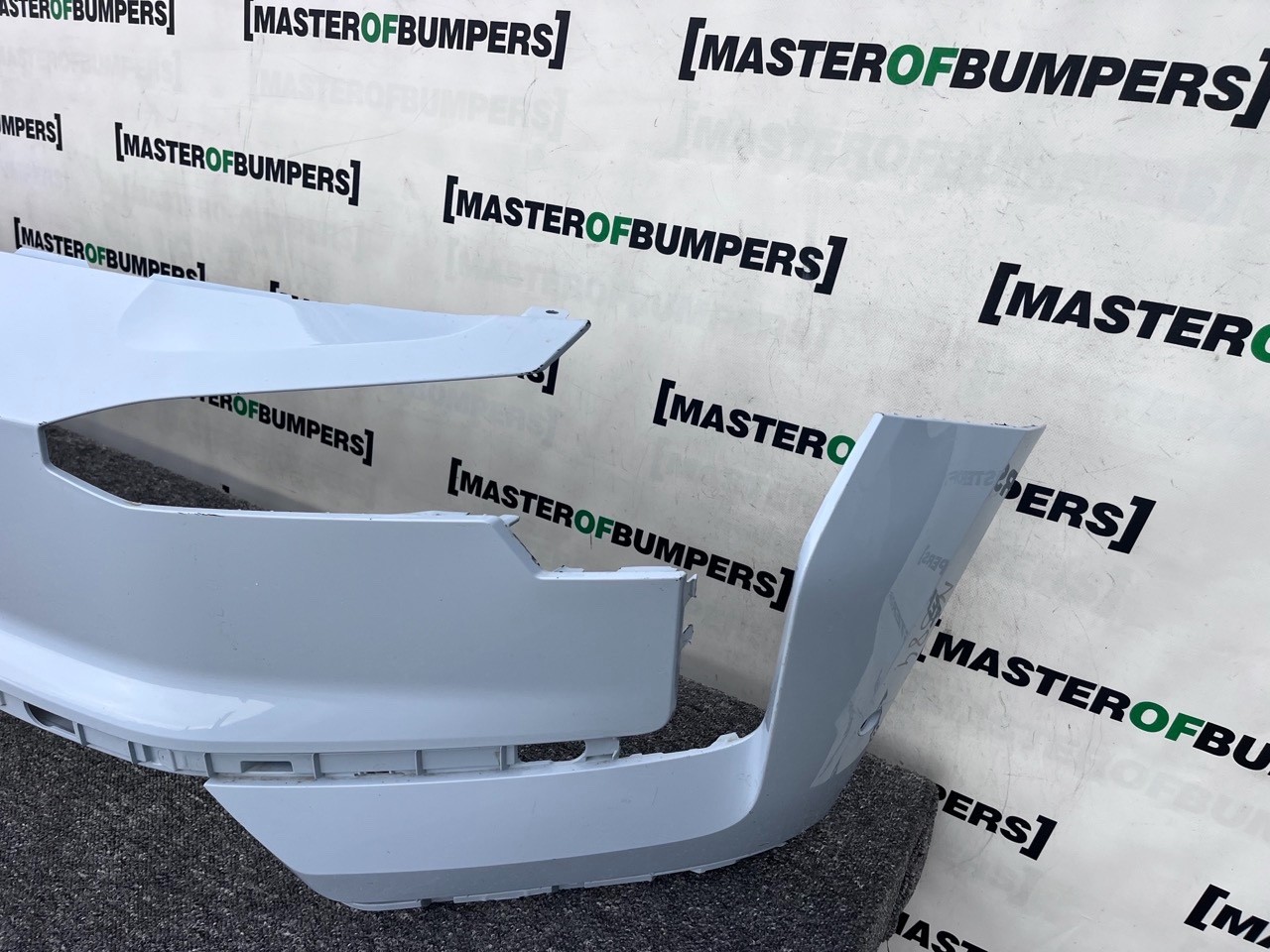 Volvo Ex30 Plus Performance 2024-on Front Bumper 6 Pdc Genuine [n384]