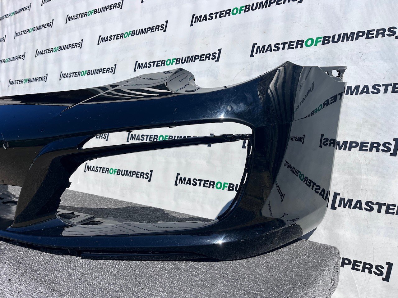 Porsche 911 Carrera 4s 991 Coupe 2016 -2018 Front Bumper  4 Pdc Genuine [p71]