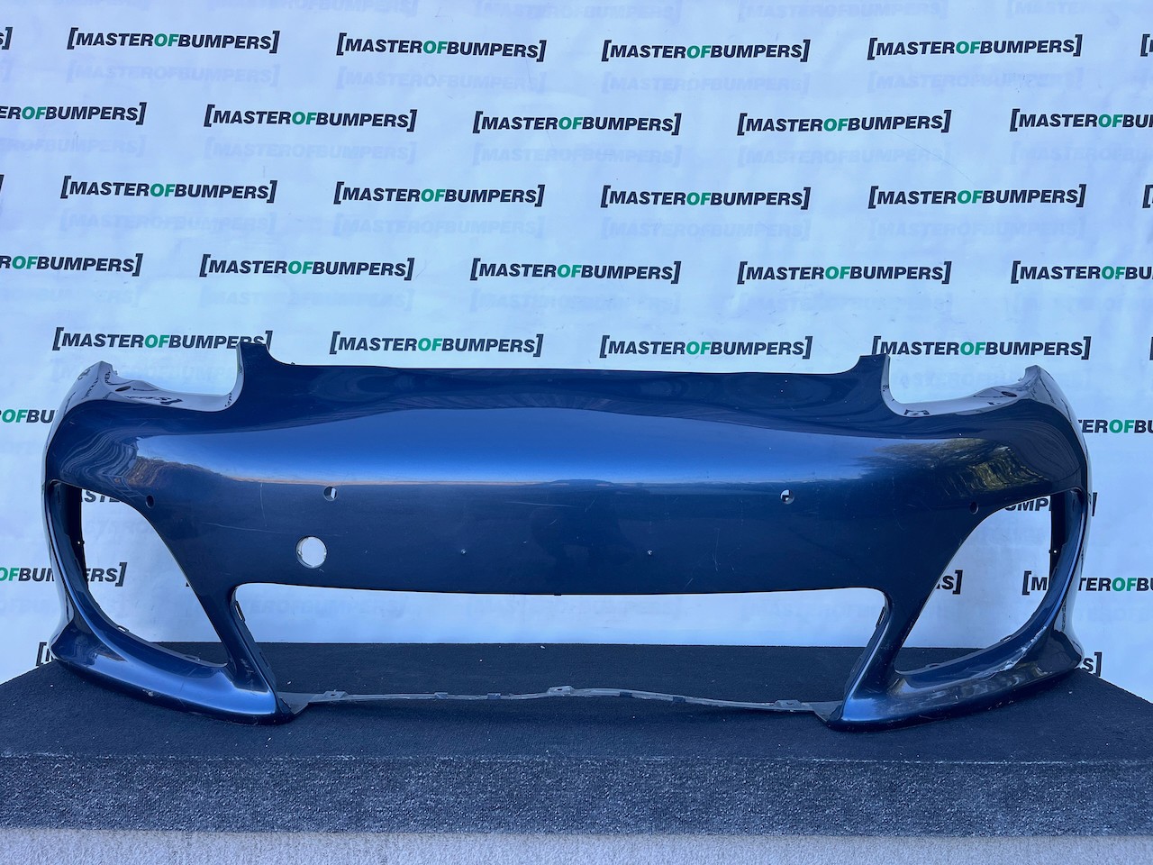 Porsche Panamera Turbo Gts Mk1 2009-2012 Front Bumper 6 Pdc Genuine [p758]