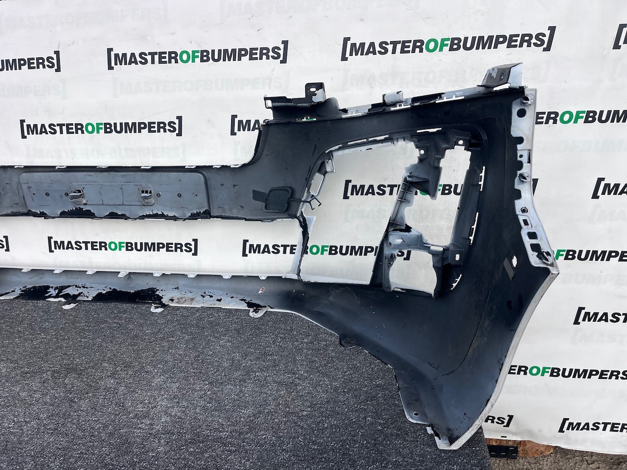 Peugeot Expert Vivaro Scudo Zafira 2016-2022 Front Bumper 6 Pdc Genuine [c490]