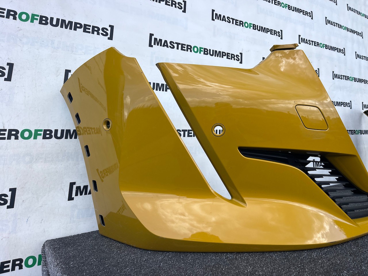 Peugeot 208 Gt Line Mk2 Hatchback 2020-2023 Front Bumper 6 Pdc Genuine [c500]
