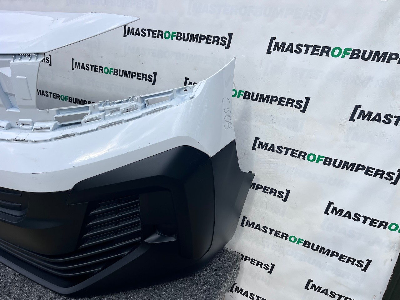 Vauxhall Vivaro Mk5 Panel Van 2024-2026 Front Bumper No Pdc Genuine [c509]