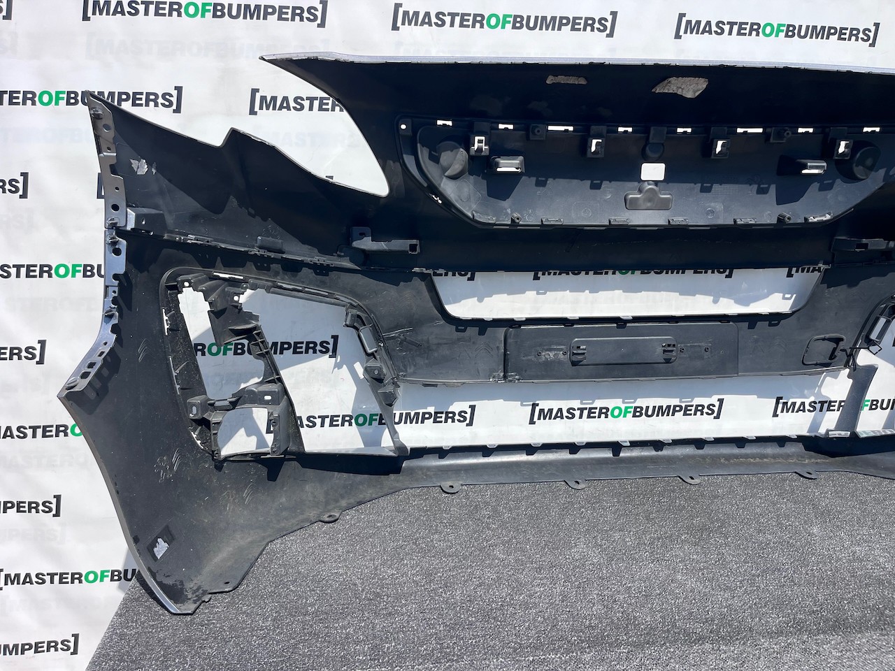 Peugeot Expert Professional 2016-2022 Front Bumper 4 Pdc Genuine [c511]