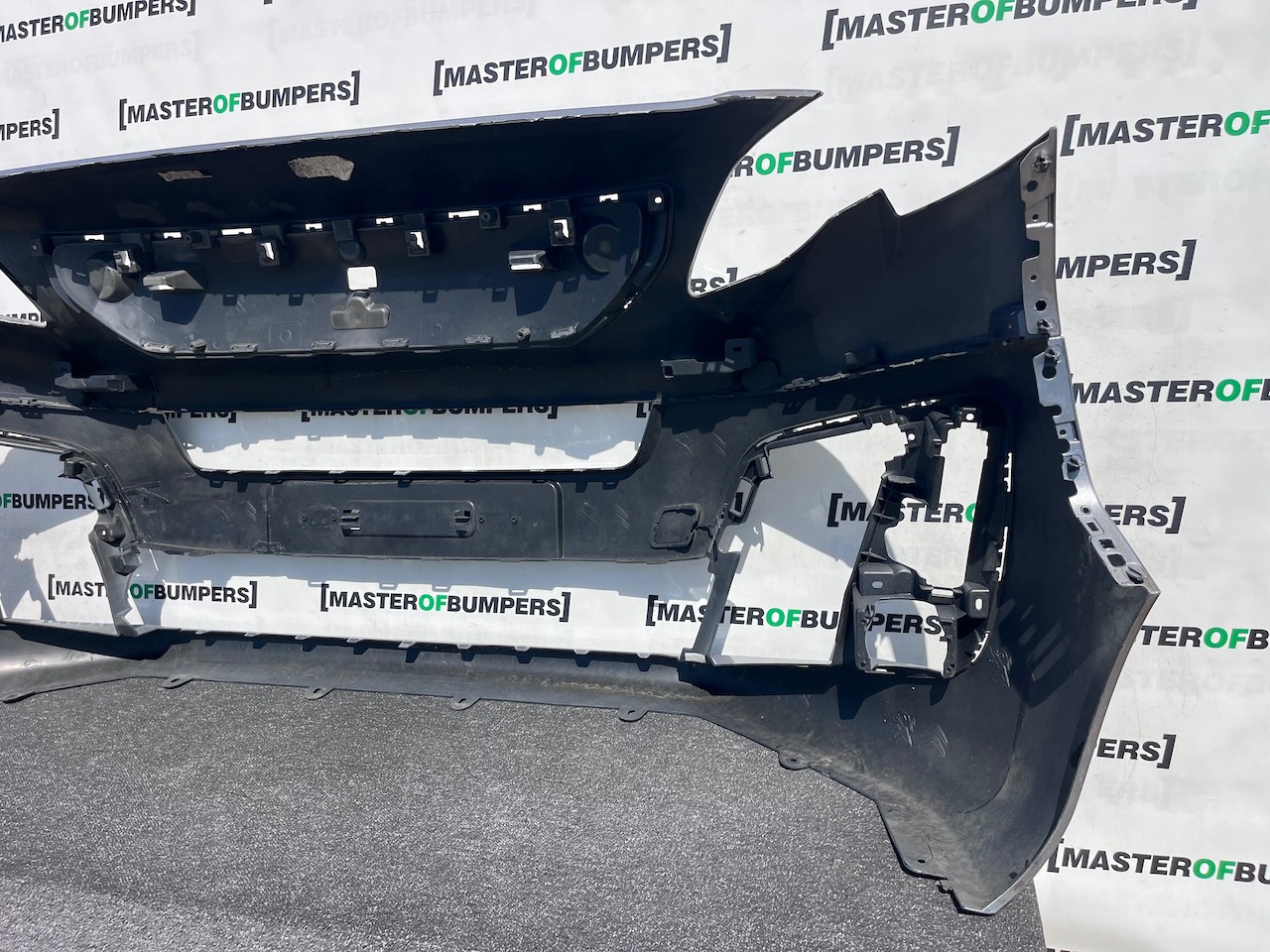 Peugeot Expert Professional 2016-2022 Front Bumper 4 Pdc Genuine [c511]